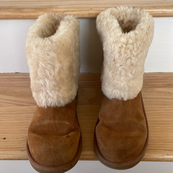 UGG Boot - Picture 4 of 6